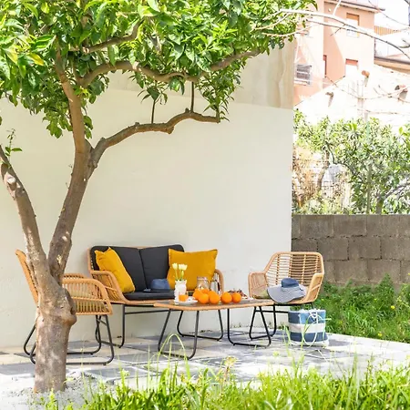 L'arancio E I Pesci Rossi Apartment Calatabiano
